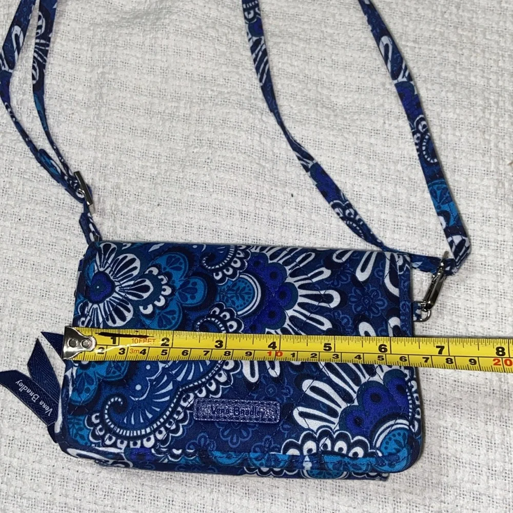 Like new Vera Bradley floral 3-in-1 Crossbody